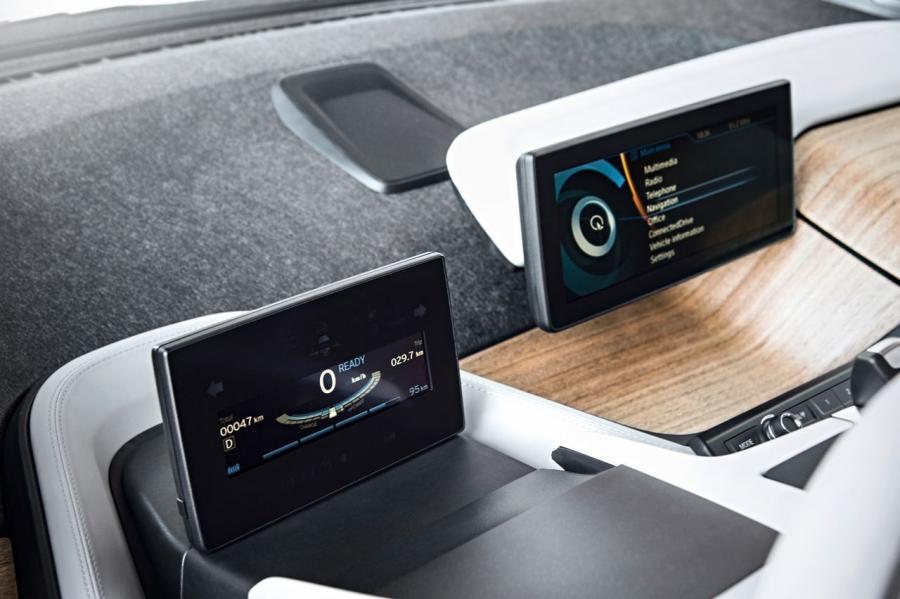  BMW i3 2014 года  (фото 136 из 240)